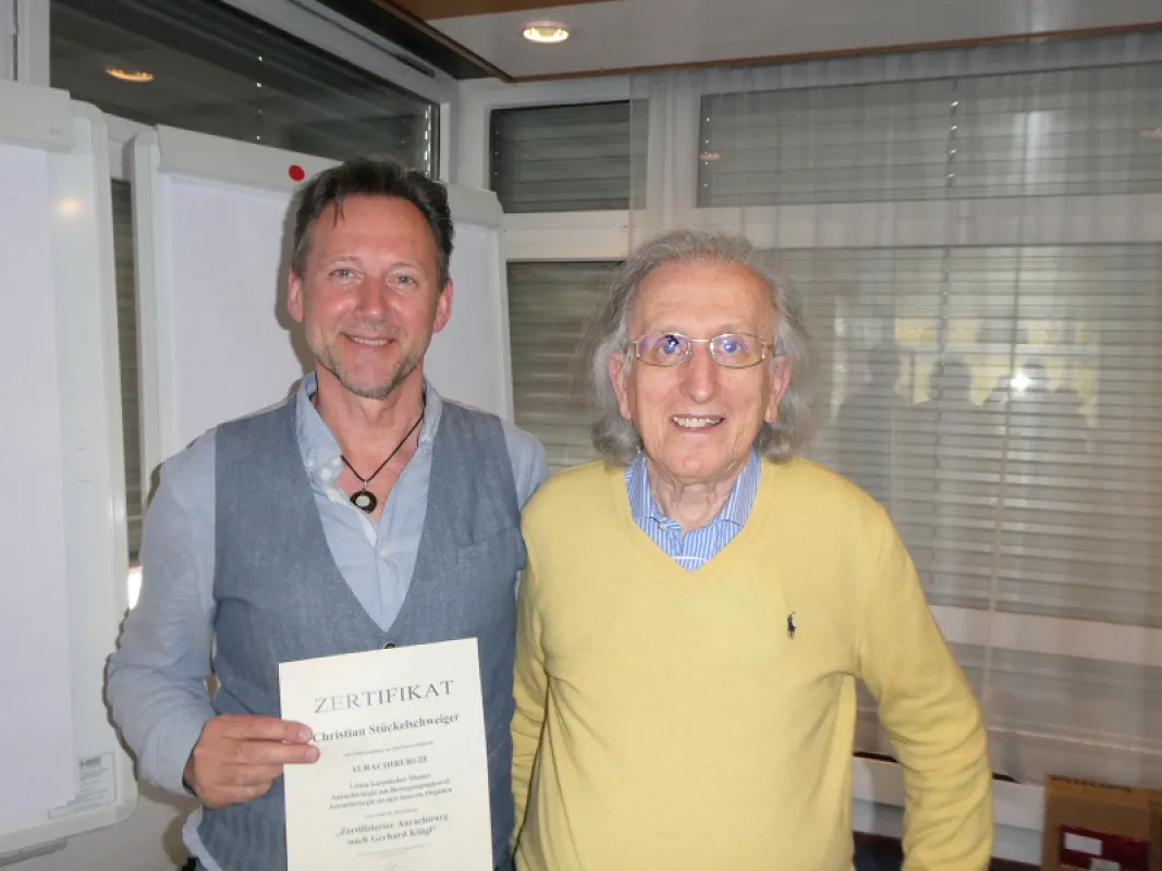The awarding of diplomas with Gerhard Klügl.